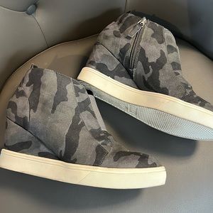 Adorable, wedge sneakers from Nordstrom rack